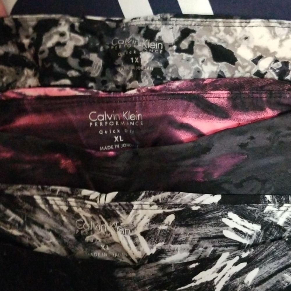 Calvin Klein Performance Quick Dry Cropped Legging View 5